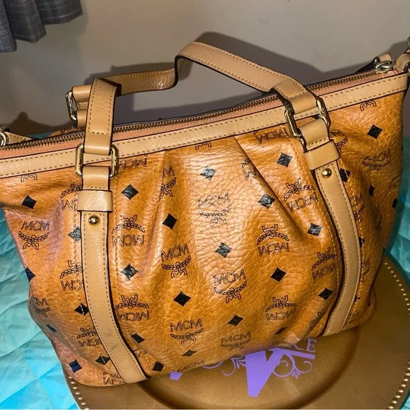 MCM Visetos Medium Essentials Shopper Tote Cognac - Picture 5 of 17